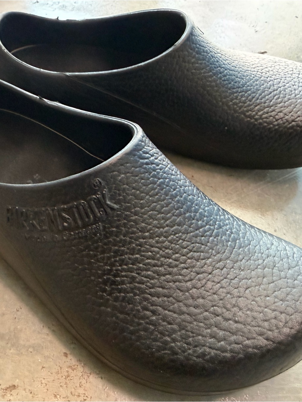 Birkenstock Black Textured Slip-On Clog unisex size M8 W10